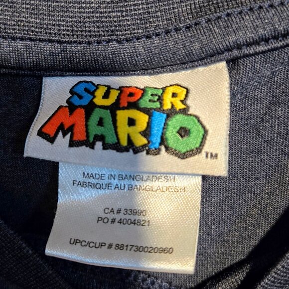 Super Mario T-Shirt Nintendo 2019 Size Medium Read - Picture 3 of 7